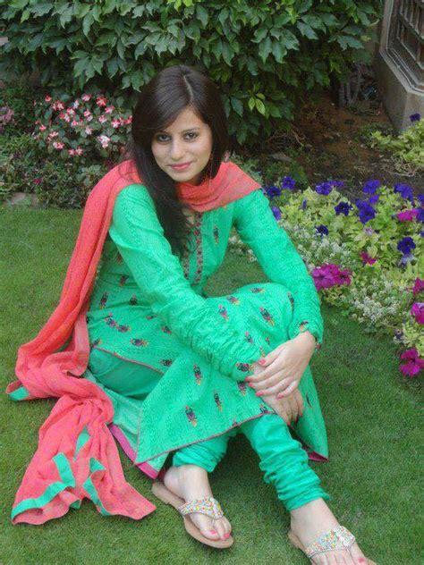 Pakistani Indian Girl .